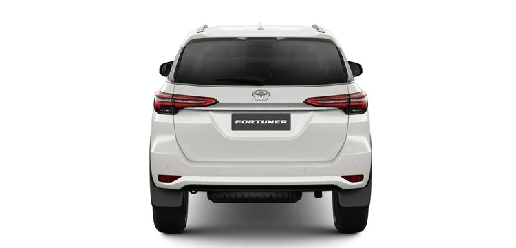 Ngoại thất Fortuner 2026 - Mặt sau – Bề thế, chắc chắn