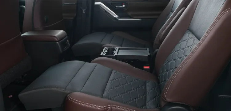 Nội thất Toyota Innova Cross 2026 - Ghế da cao cấp
